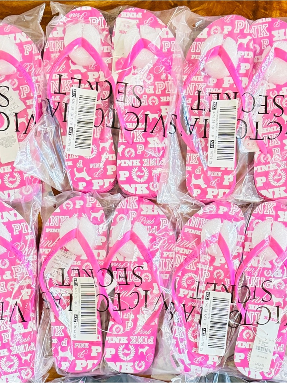 Victoria’s Secret Pink Flip Flops Size 9 brand new